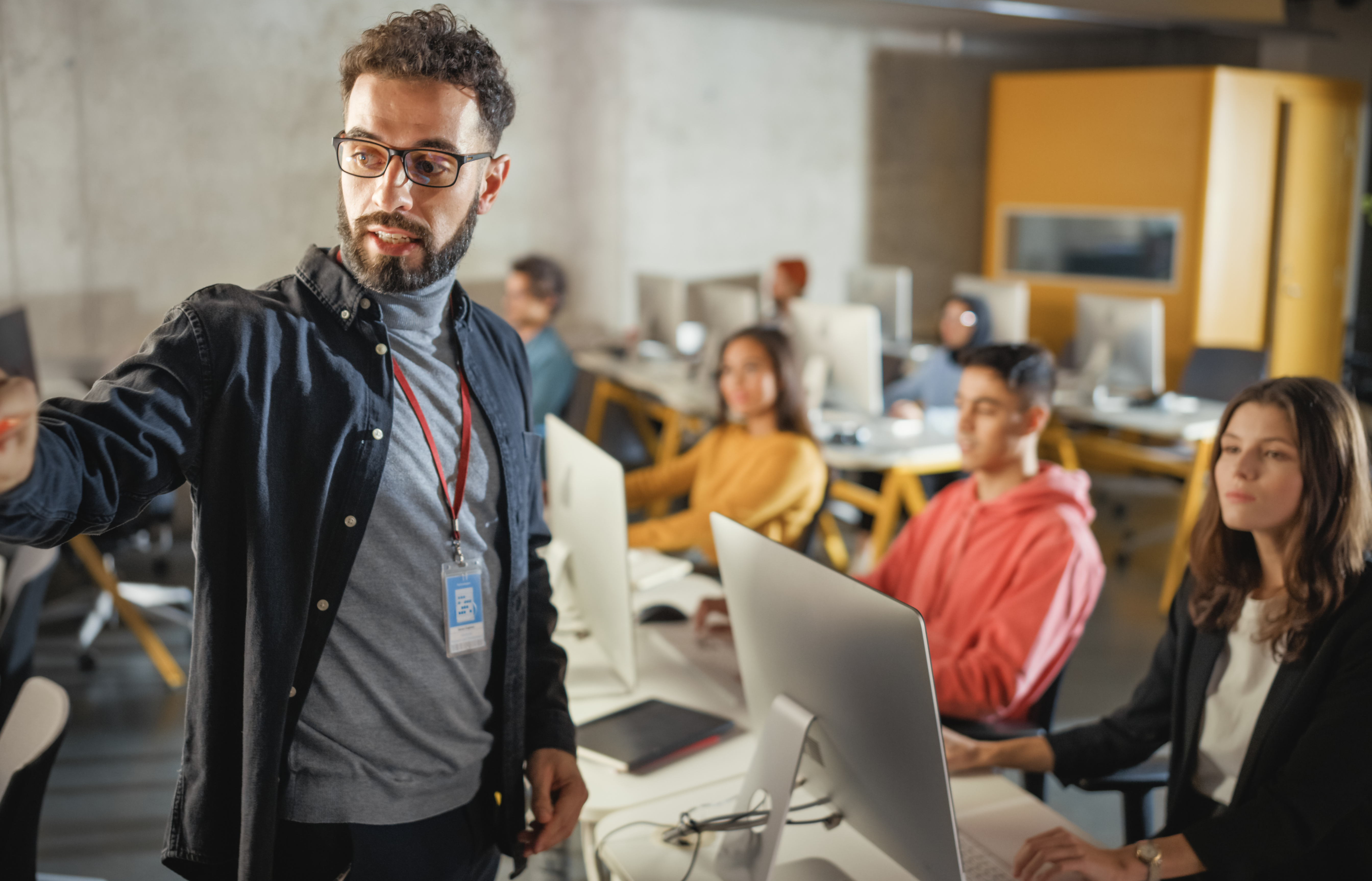 What Does a Lecturer do? A Quick Guide for Tradespeople Exploring a ...